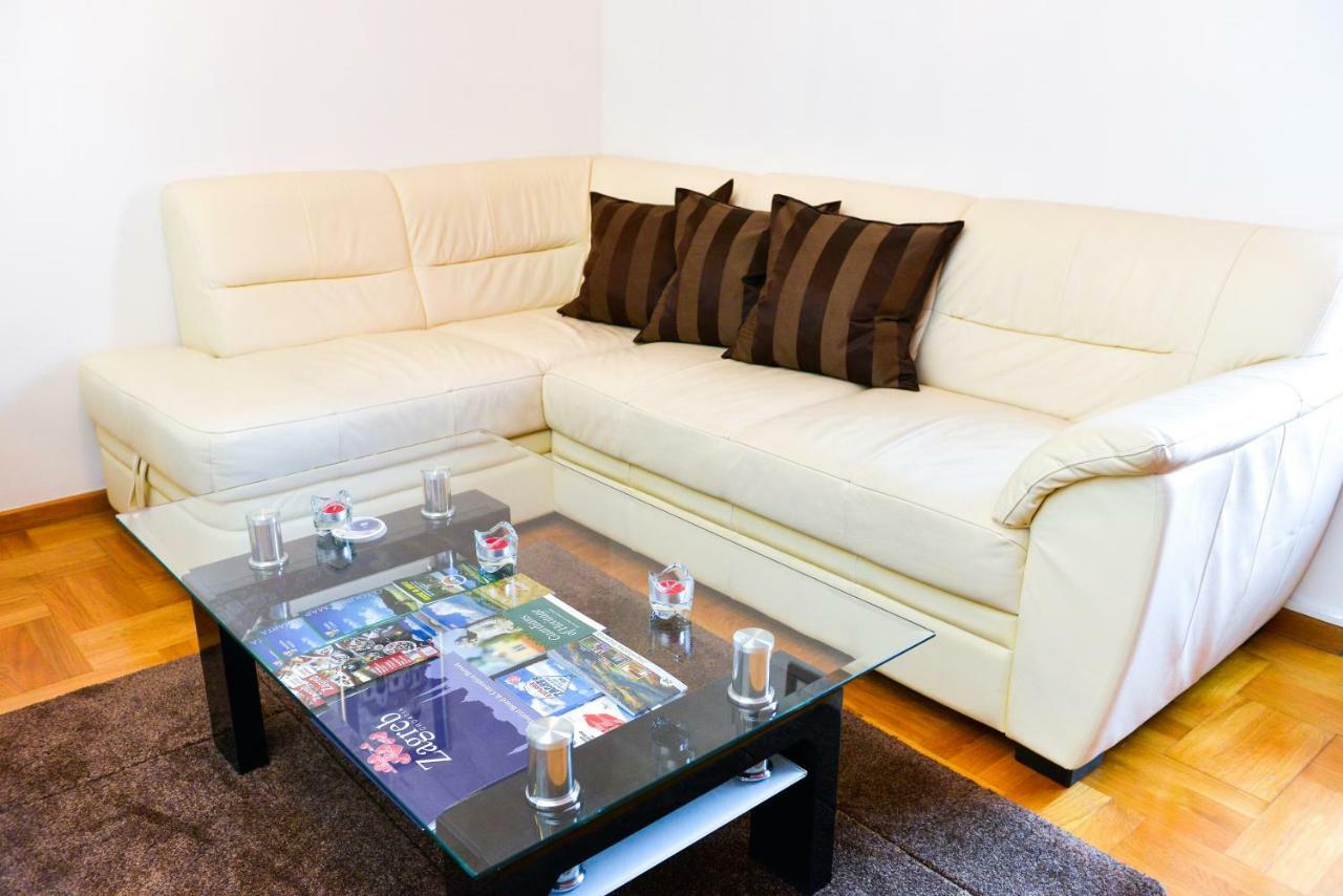 F&T Apartment-Place2Be Zagreb Bagian luar foto